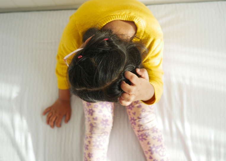 Dandruff, Dry Scalp, Or Lice? How to Tell the Difference